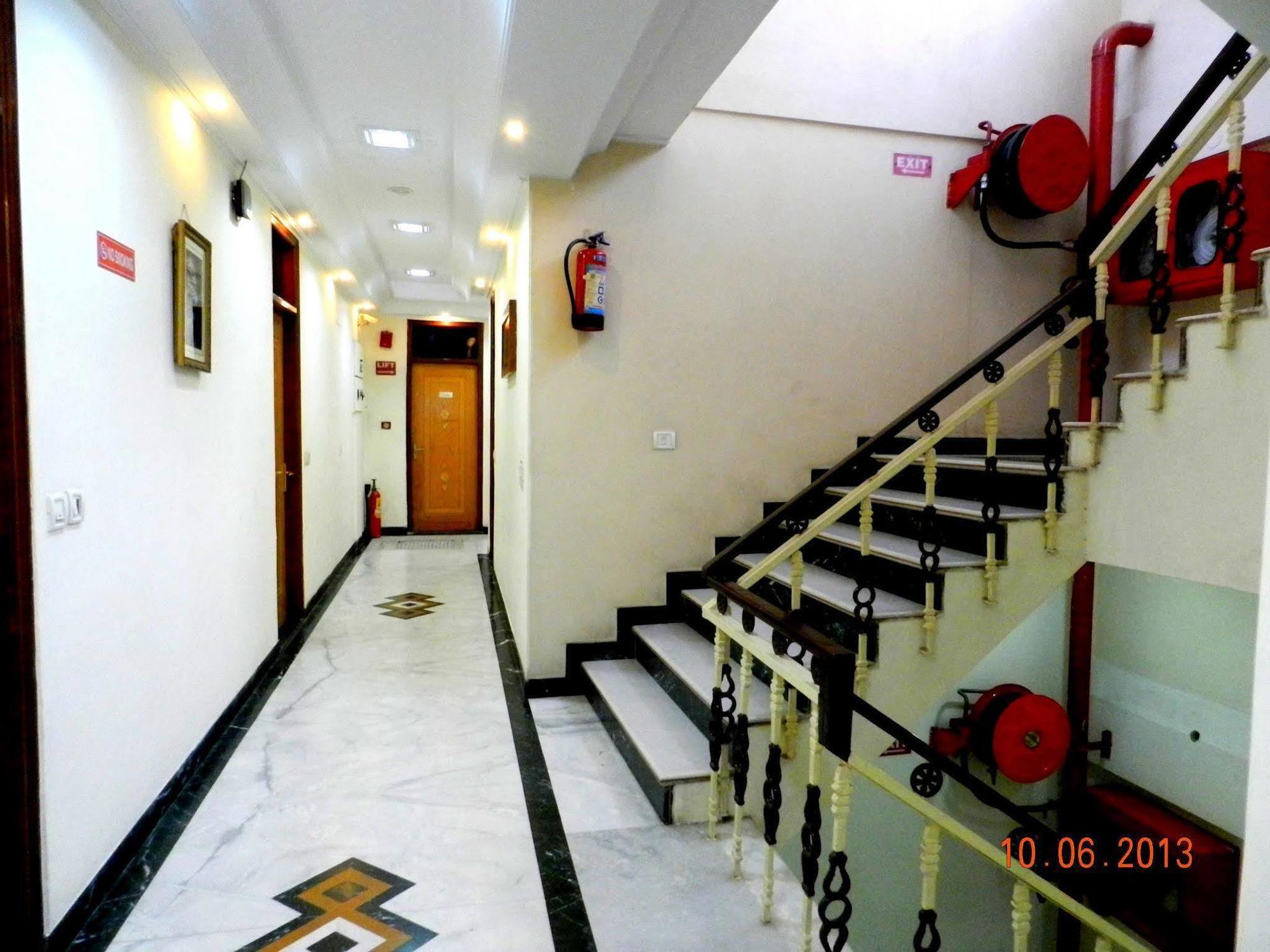Hotel Tara Palace, Chandni Chowk New Delhi Exterior photo